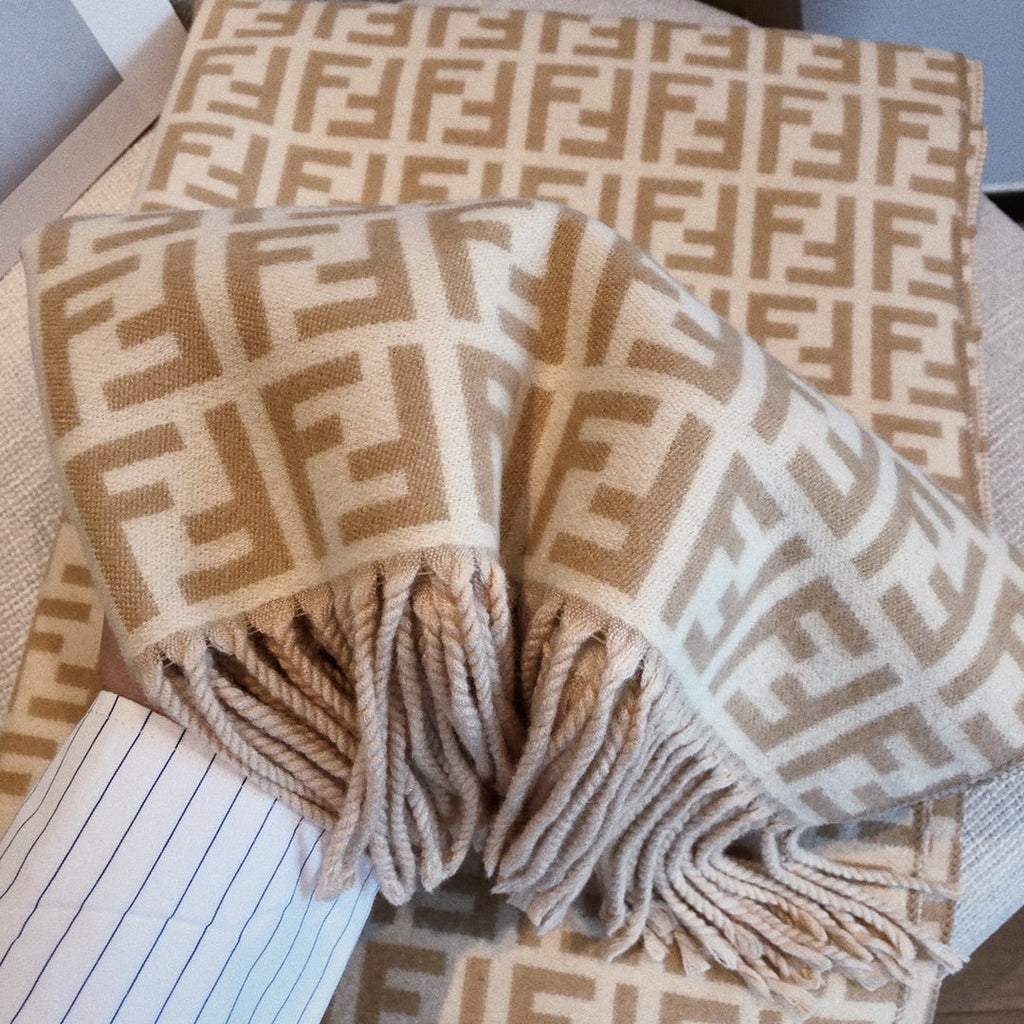 Luxury Fendi  Scarf 015