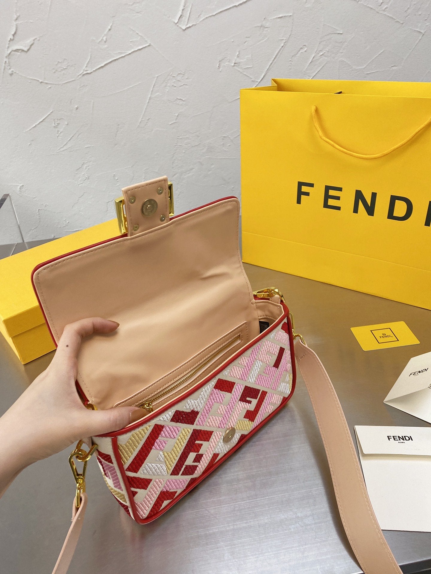 Luxury  Bags Fendi 119