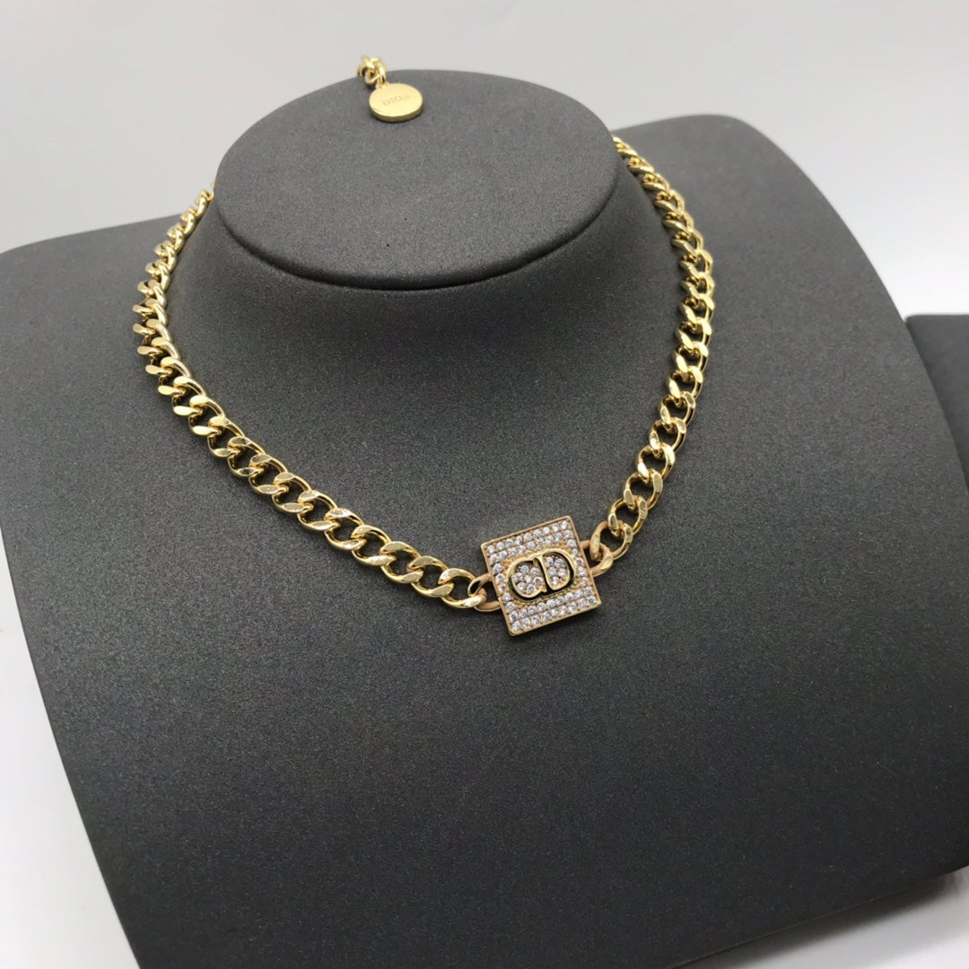 BG - Holiday Necklace dior023