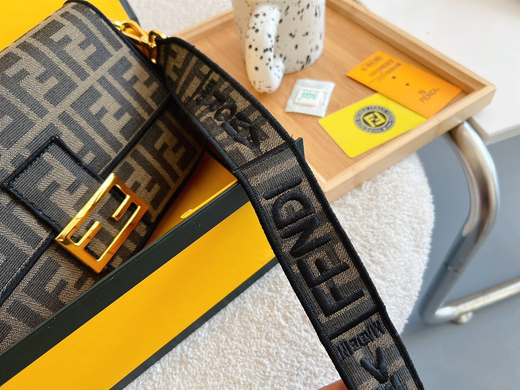 Luxury  Bags Fendi 271
