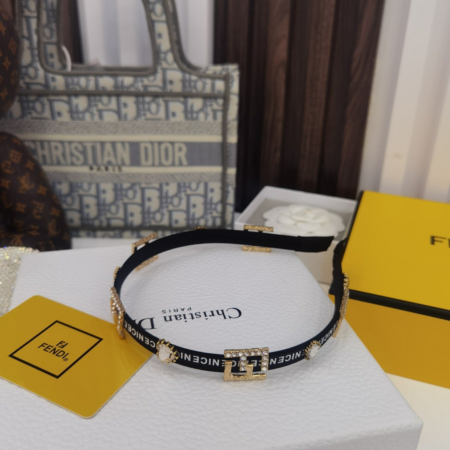 Luxury Hair Band Fendi 041
