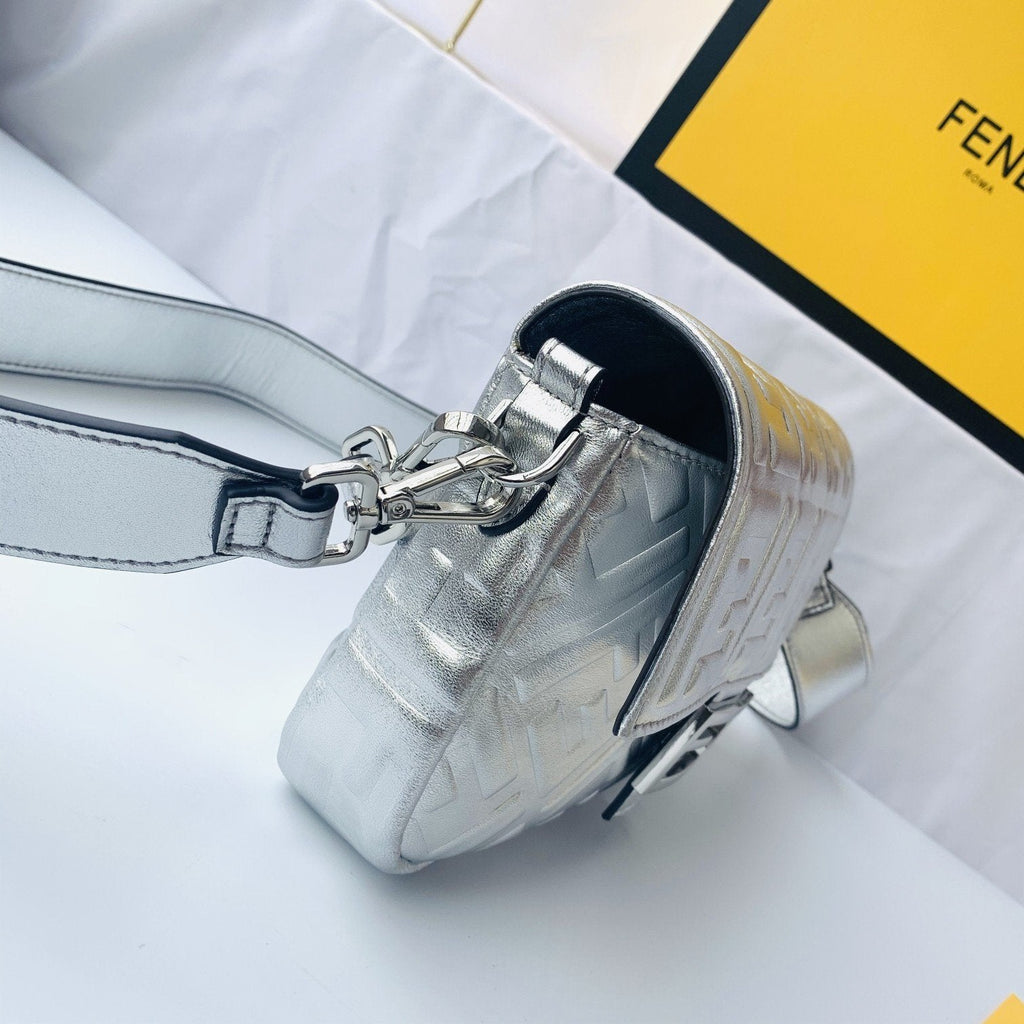 Designer Handbags Fendi 178