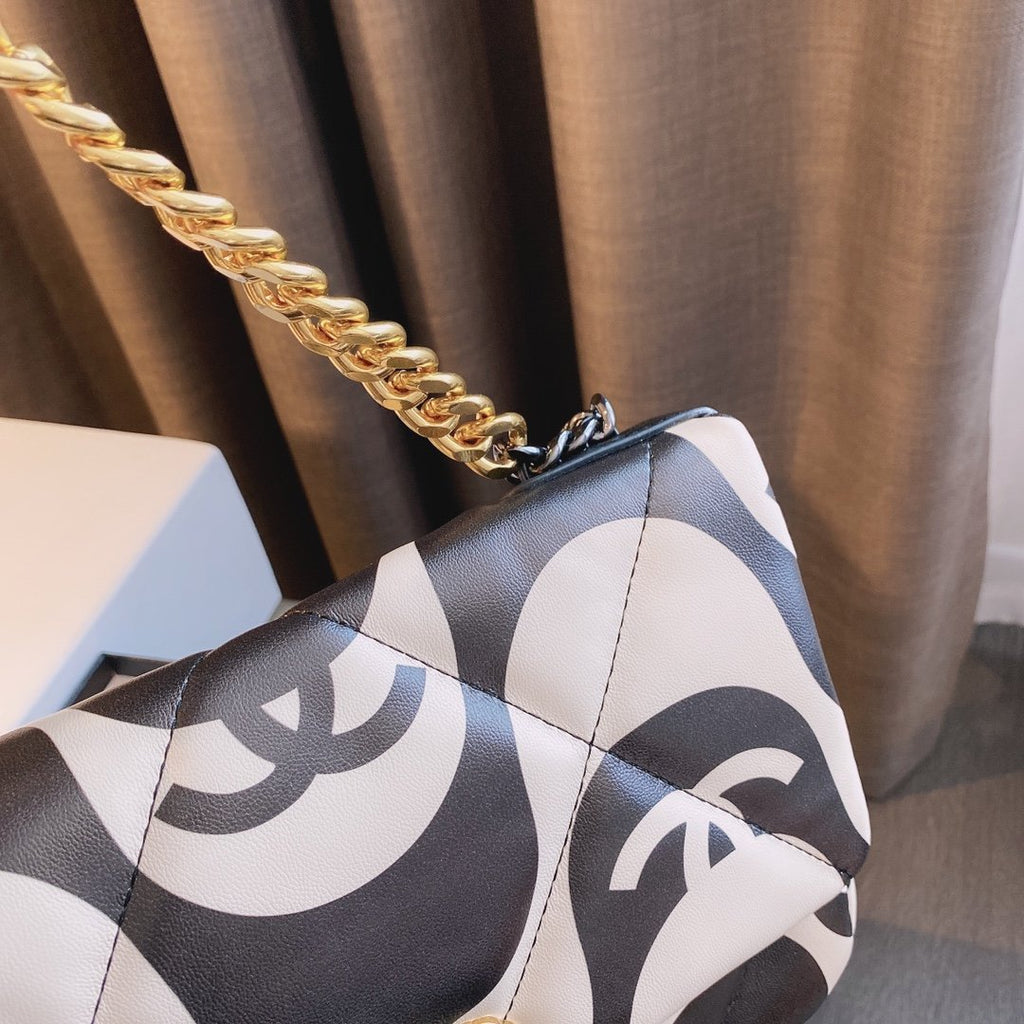 Designer Handbags Chanel 059