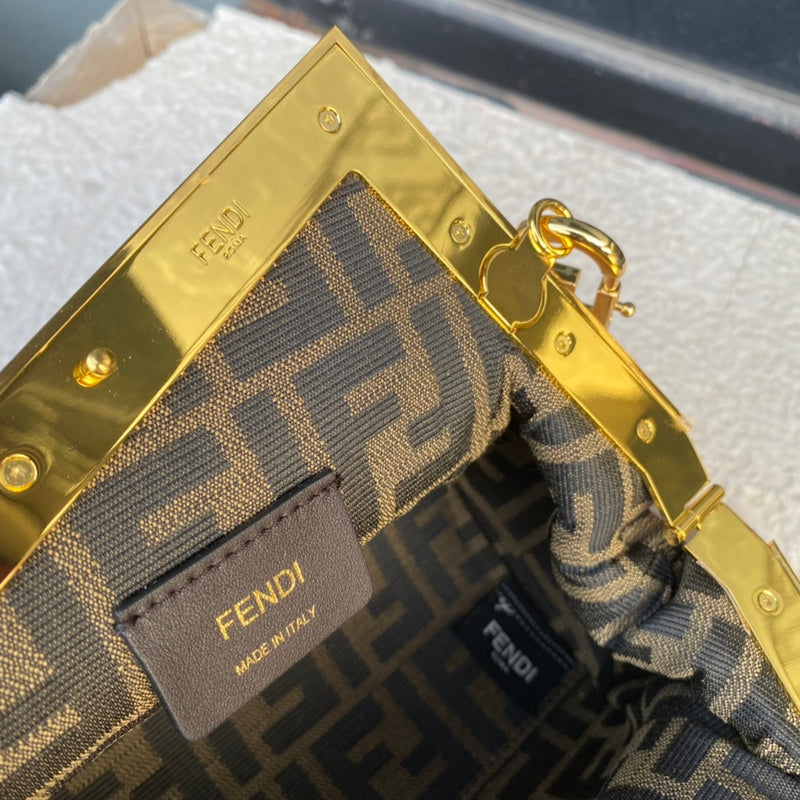 FDI - Bags District - 086