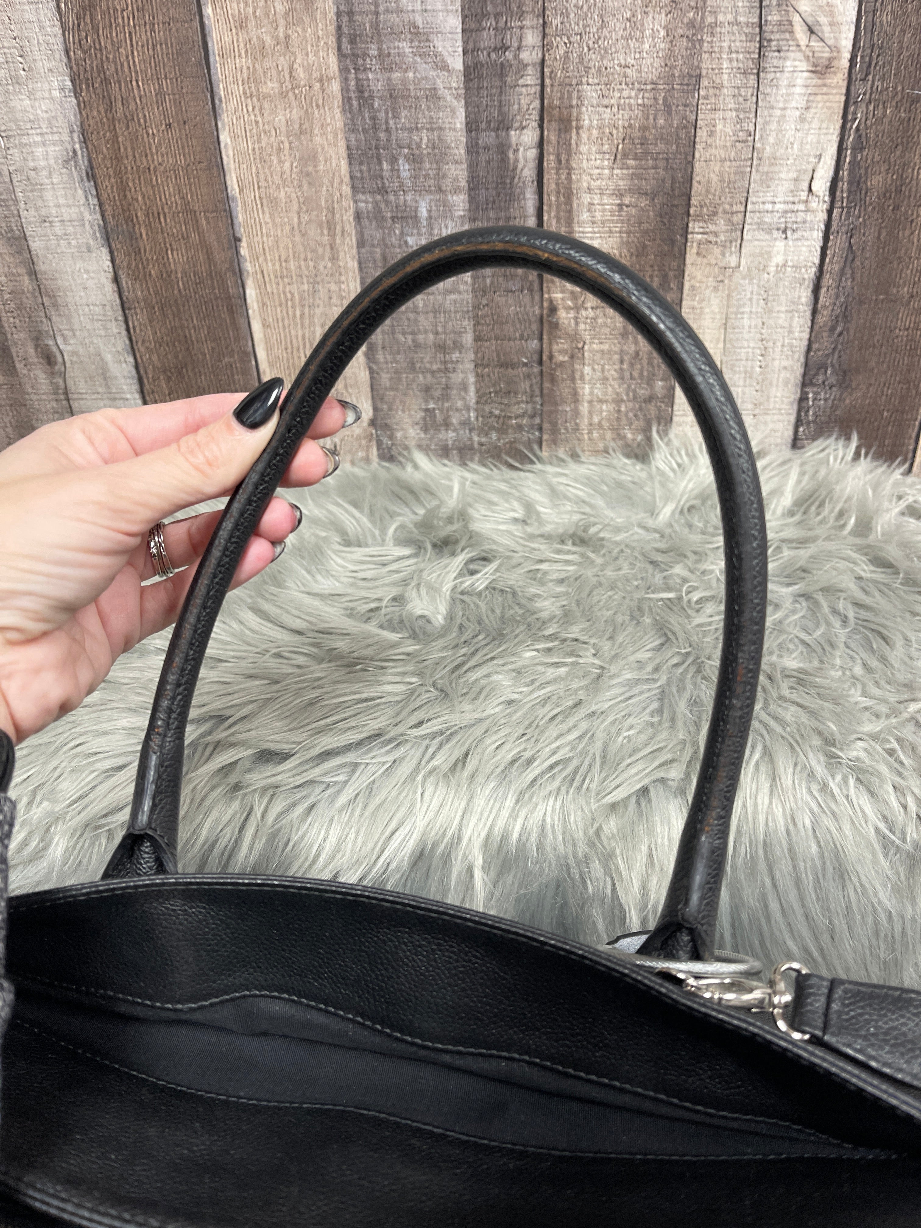 ✨SALE NOW $1,470✨Handbag Luxury Designer By Chanel  Size: Large