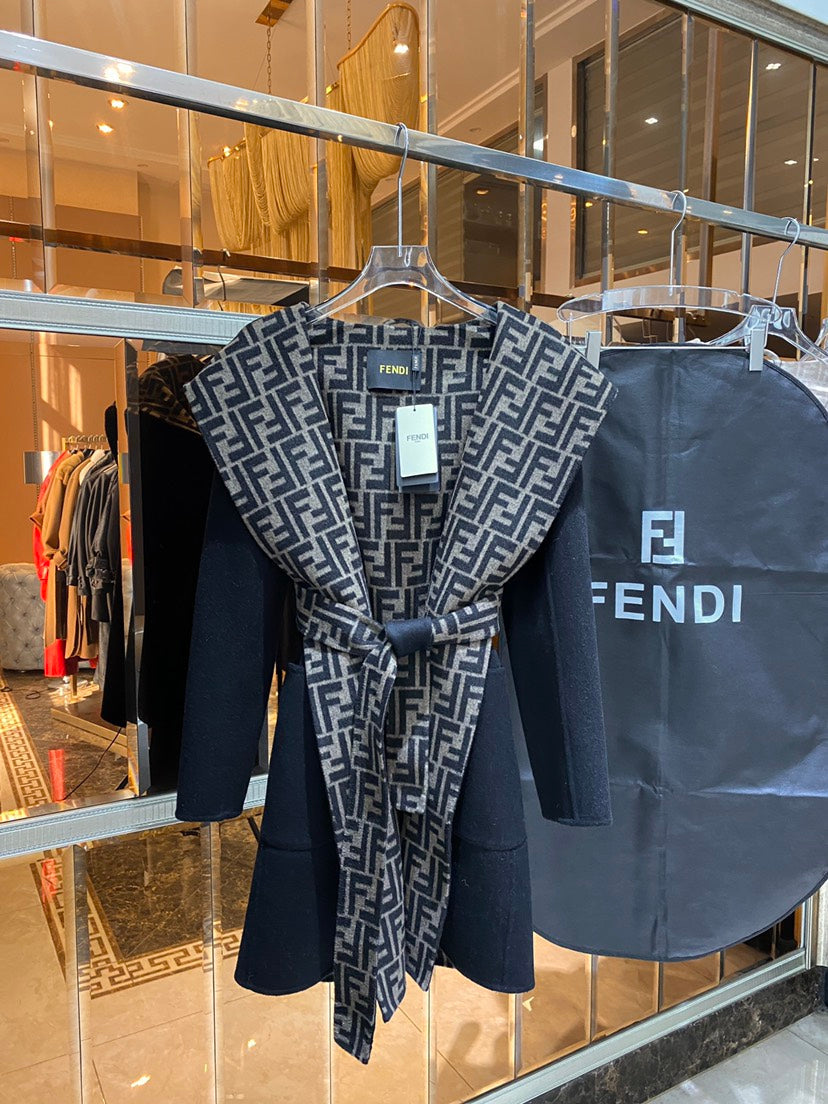 LuxuryWrap Coat  Fendi 004