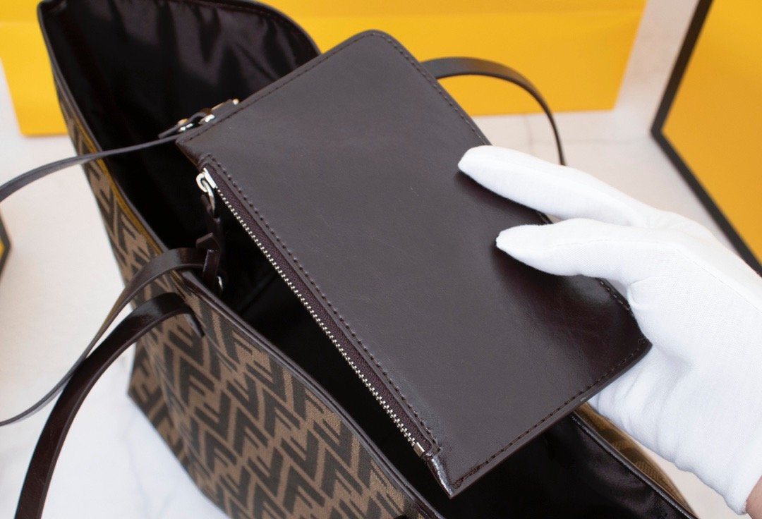 Luxury  Bags Fendi 028