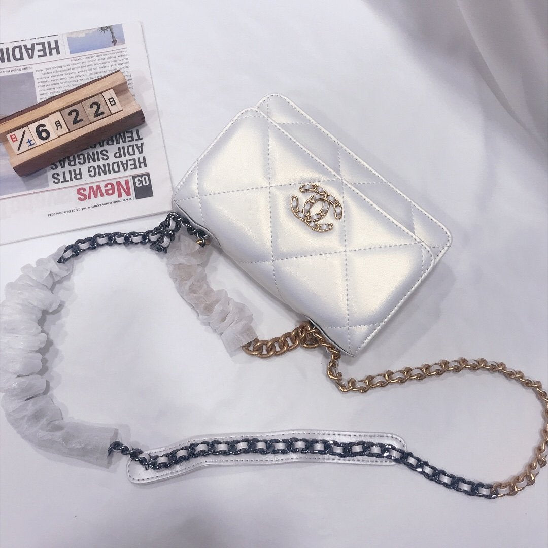 Designer Handbags Chanel 204