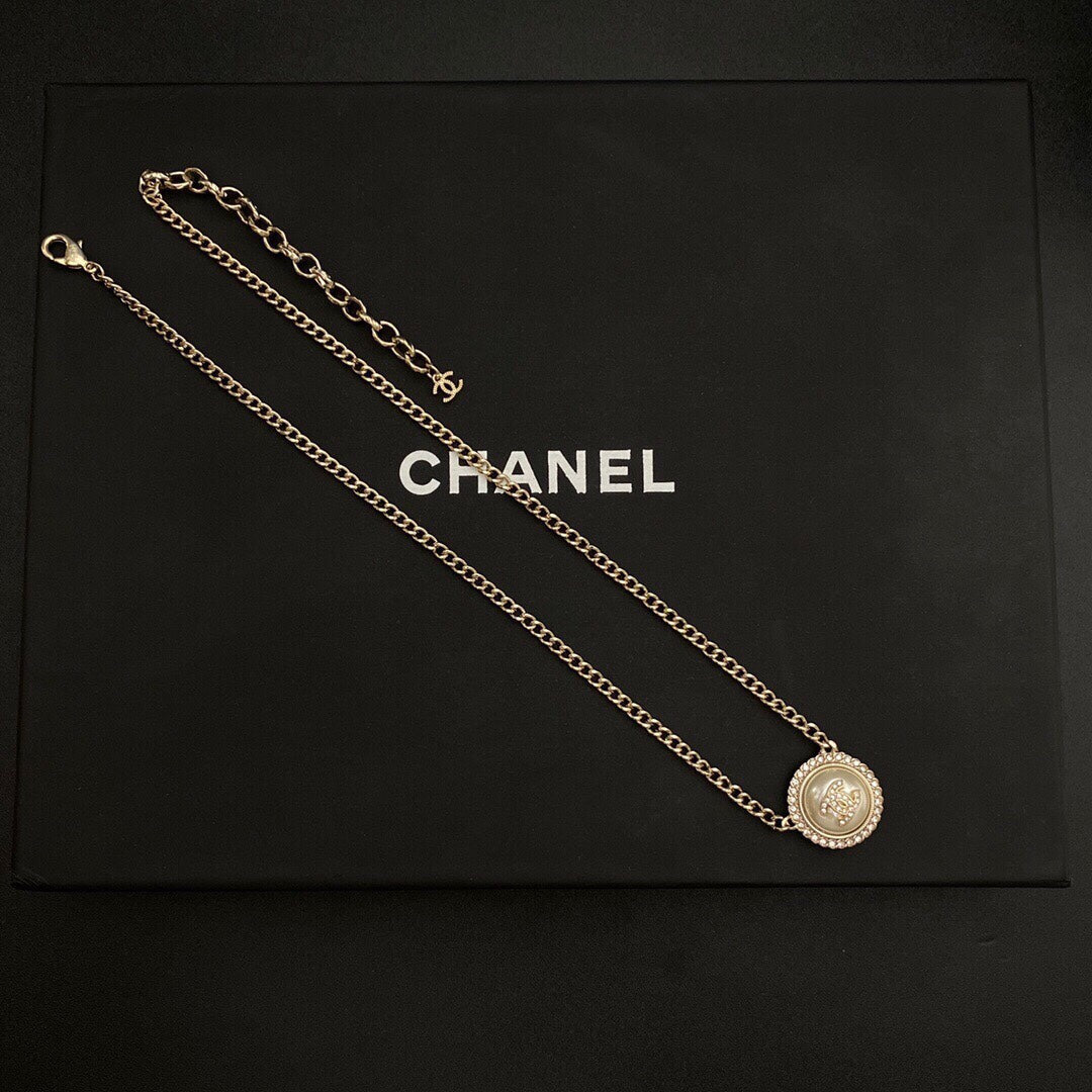 BG - Holiday Necklace chanel034
