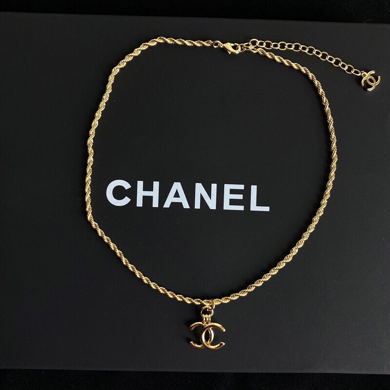 BG - Holiday Necklace chanel027