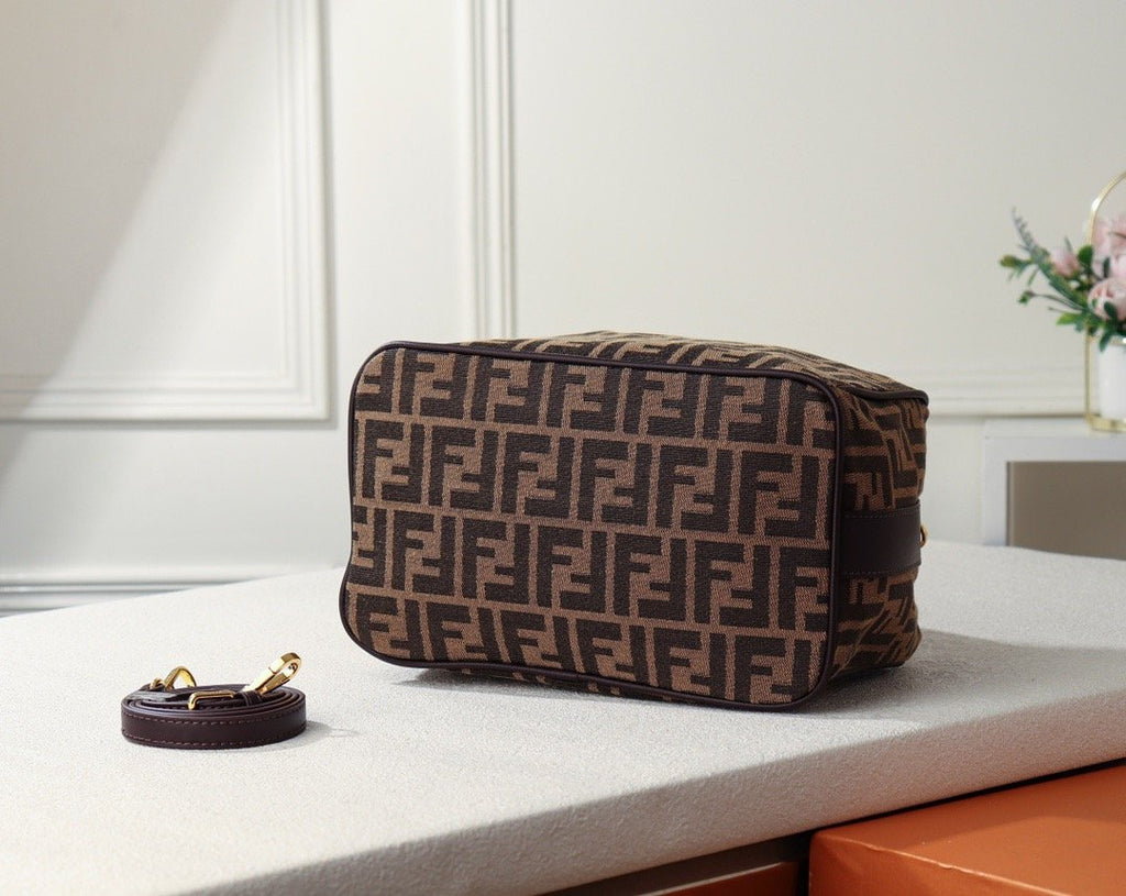 Designer Handbags Fendi 100