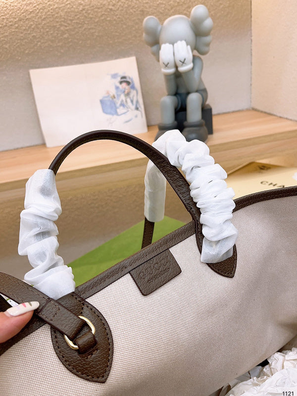 Luxury - Gucci Bags - 210