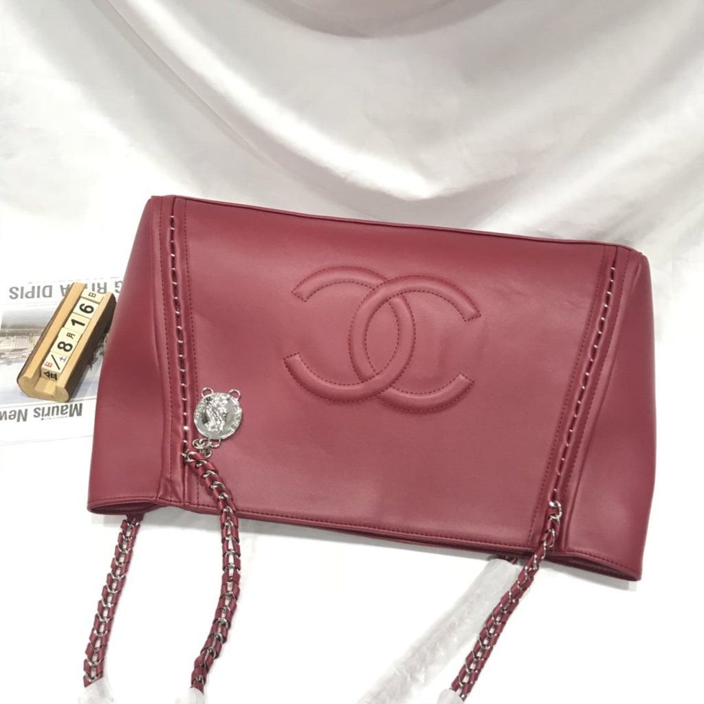 Designer Handbags Chanel 211