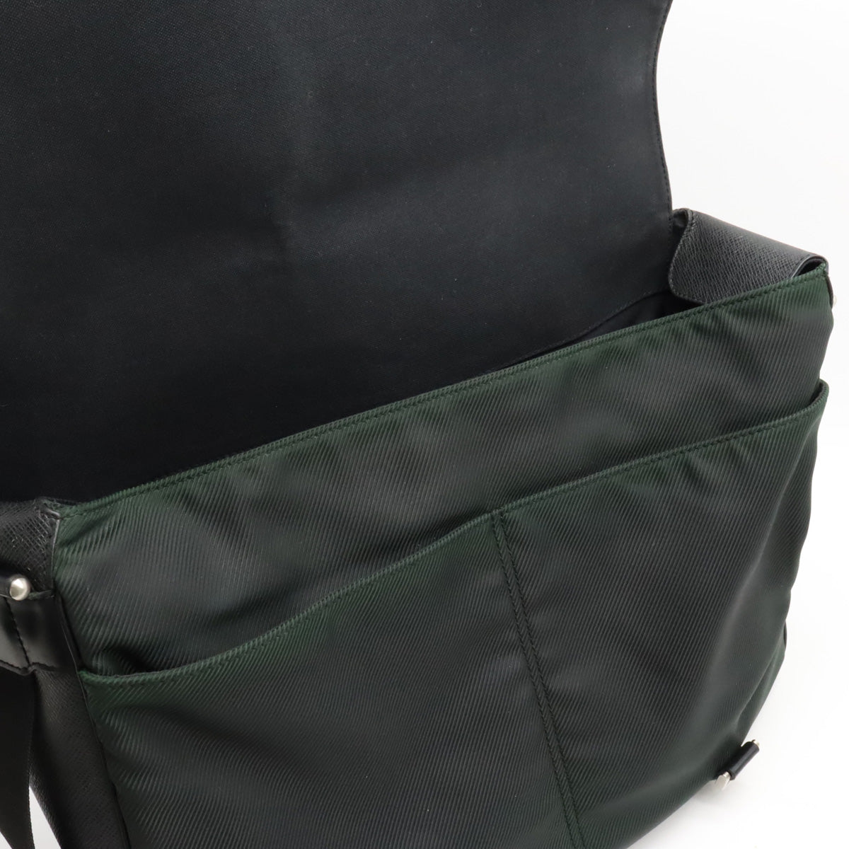 Louis Vuitton Louis Vuitton Tyga Delso Messenger Bag Black M30162