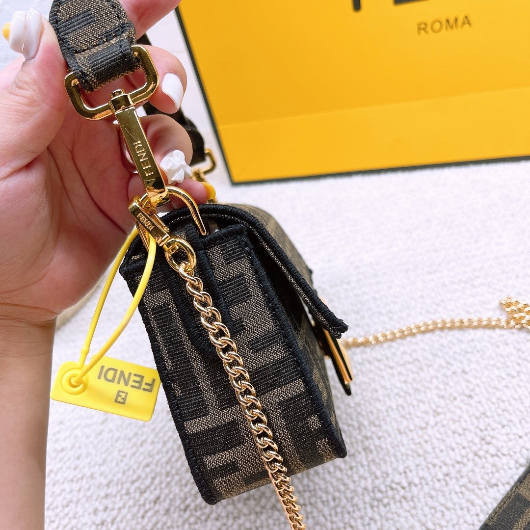 Luxury  Bags Fendi 193