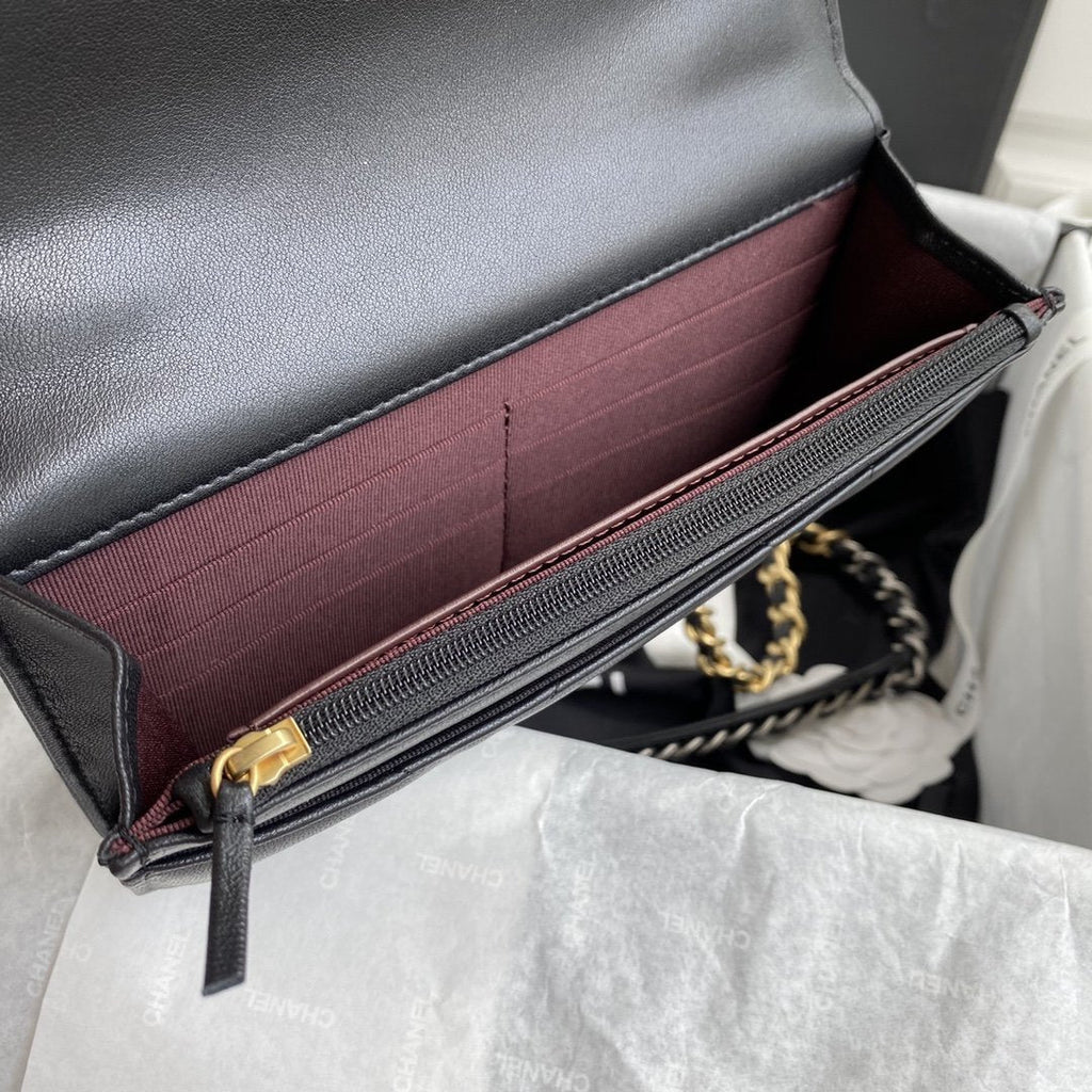 CHANEL 19 Flap Bag