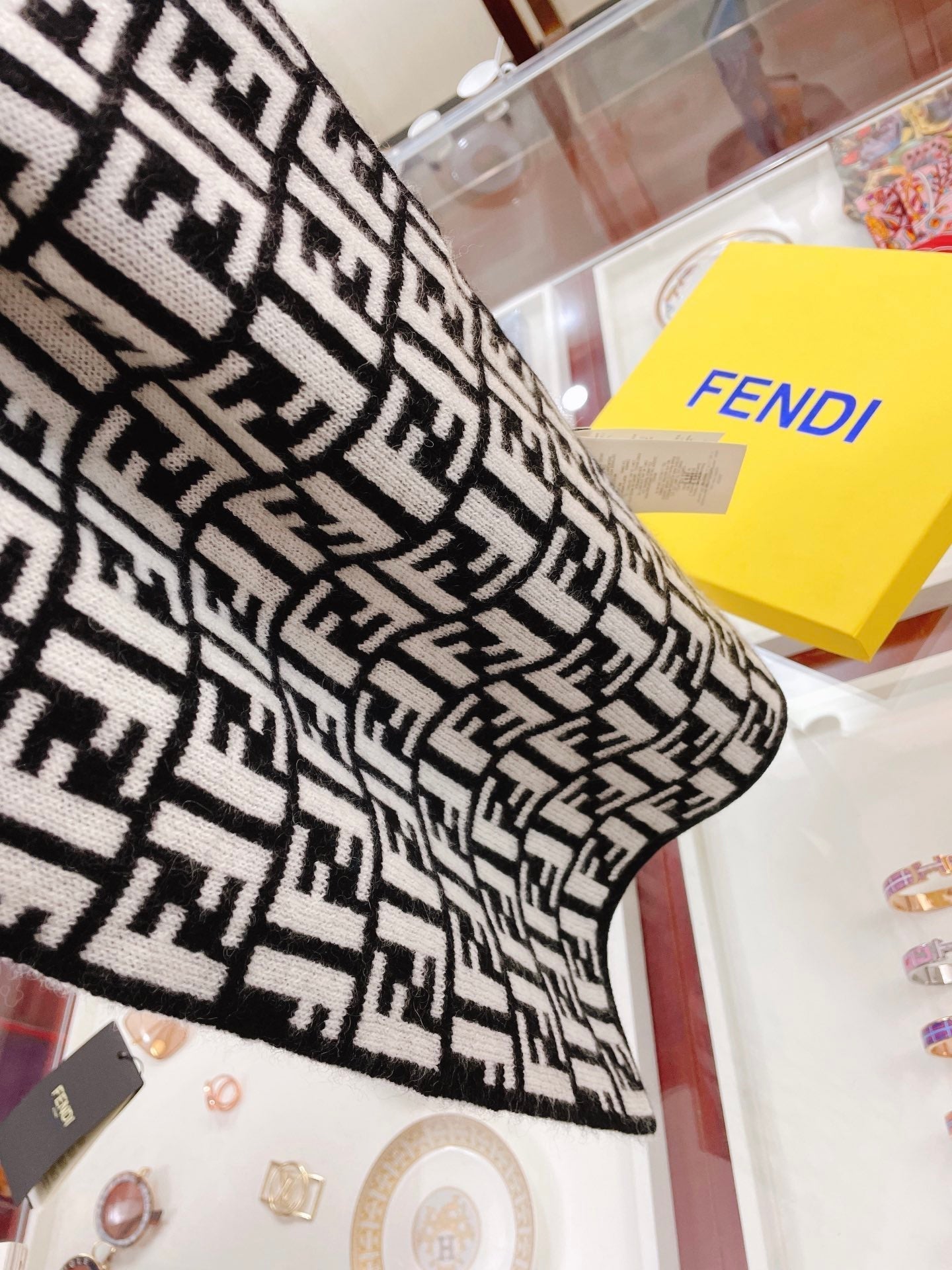 Luxury Fendi  Scarf 004