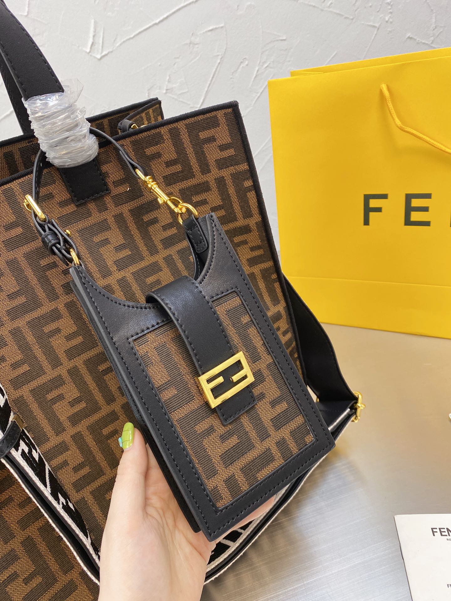 Luxury  Bags Fendi 138