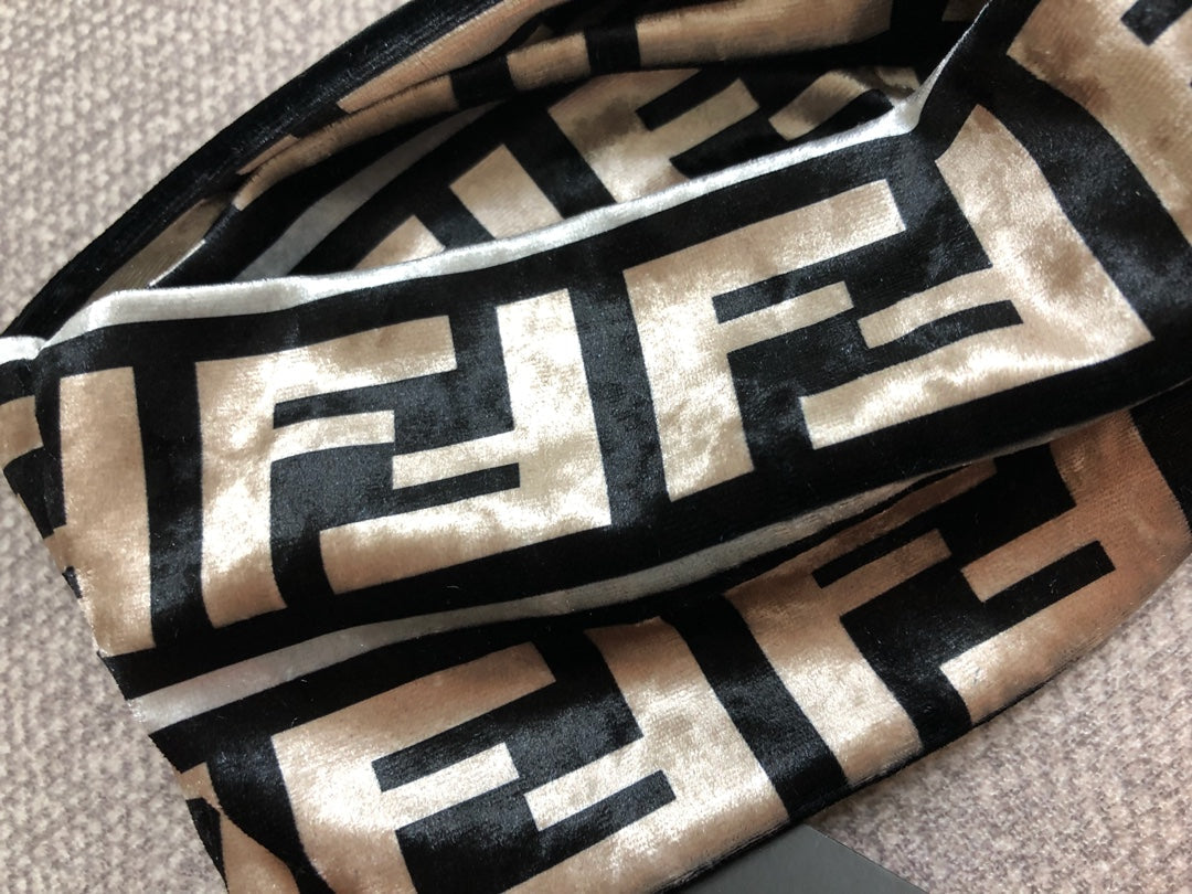 Luxury Hair Band Fendi 022