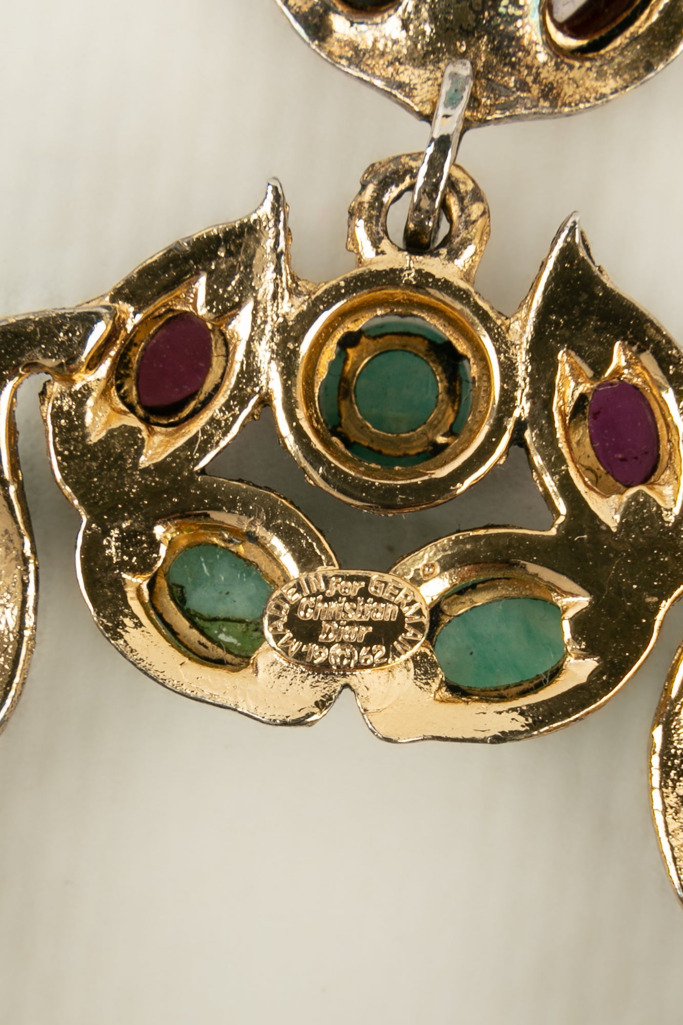 Broche en pâte de verre Dior