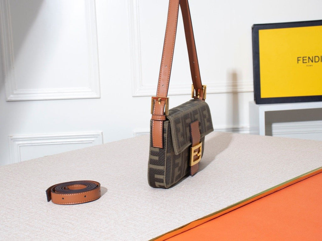 Designer Handbags Fendi 082