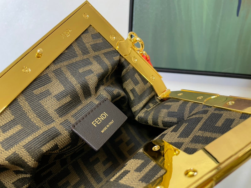 FDI - Bags District - 021