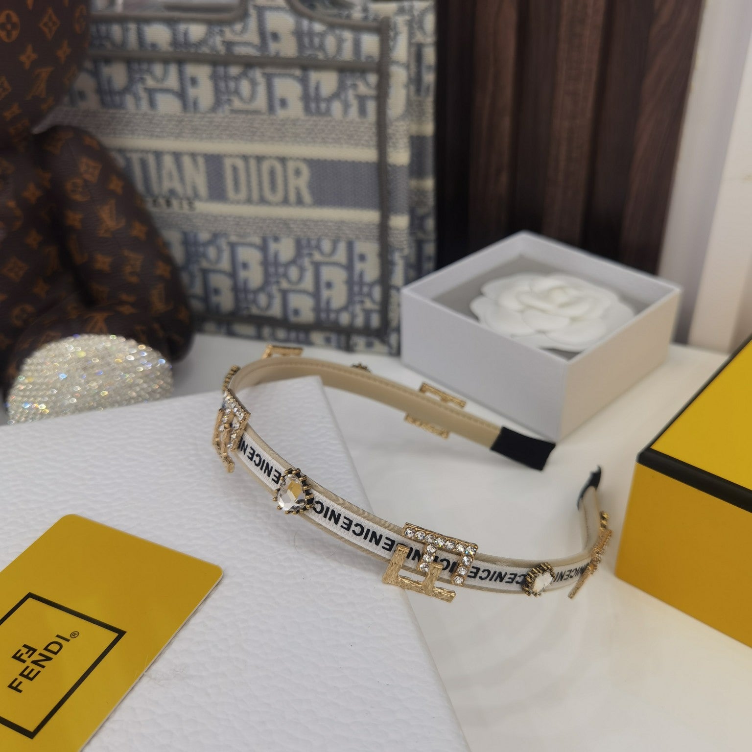 Luxury Hair Band Fendi 042