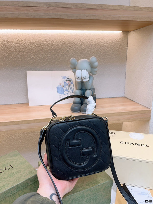 Luxury - Gucci Bags - 137