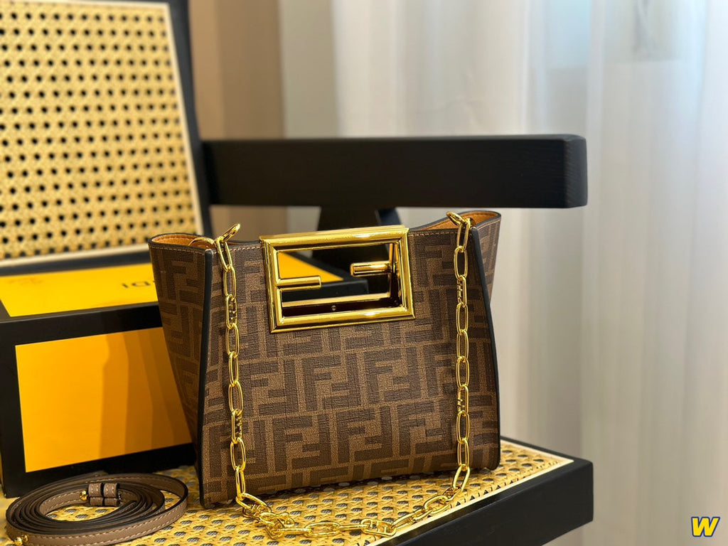 Luxury Bags Fendi 291