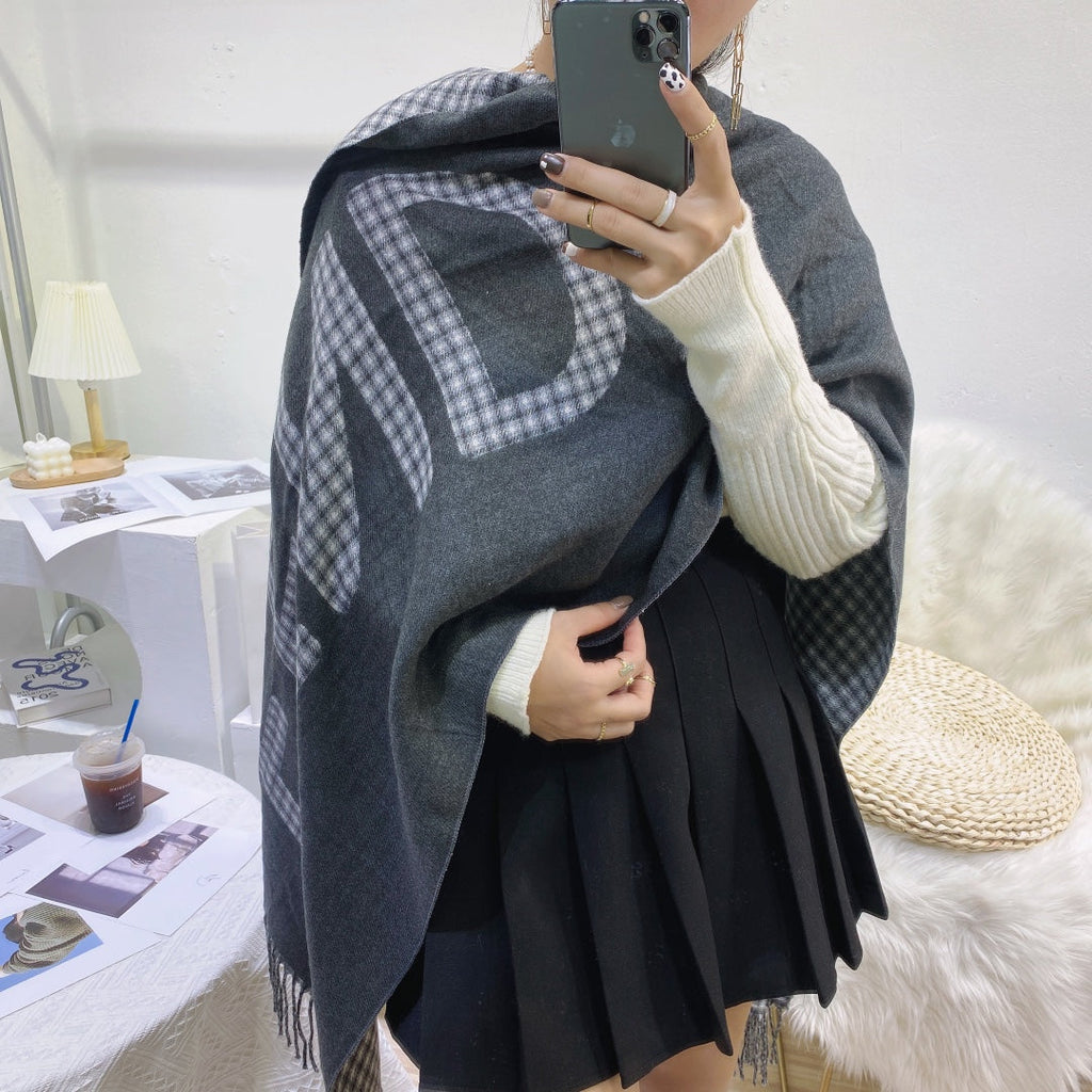 Luxury Fendi  Scarf 001