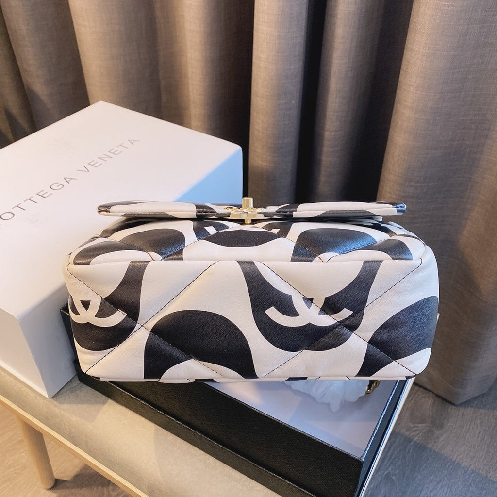 Designer Handbags Chanel 059