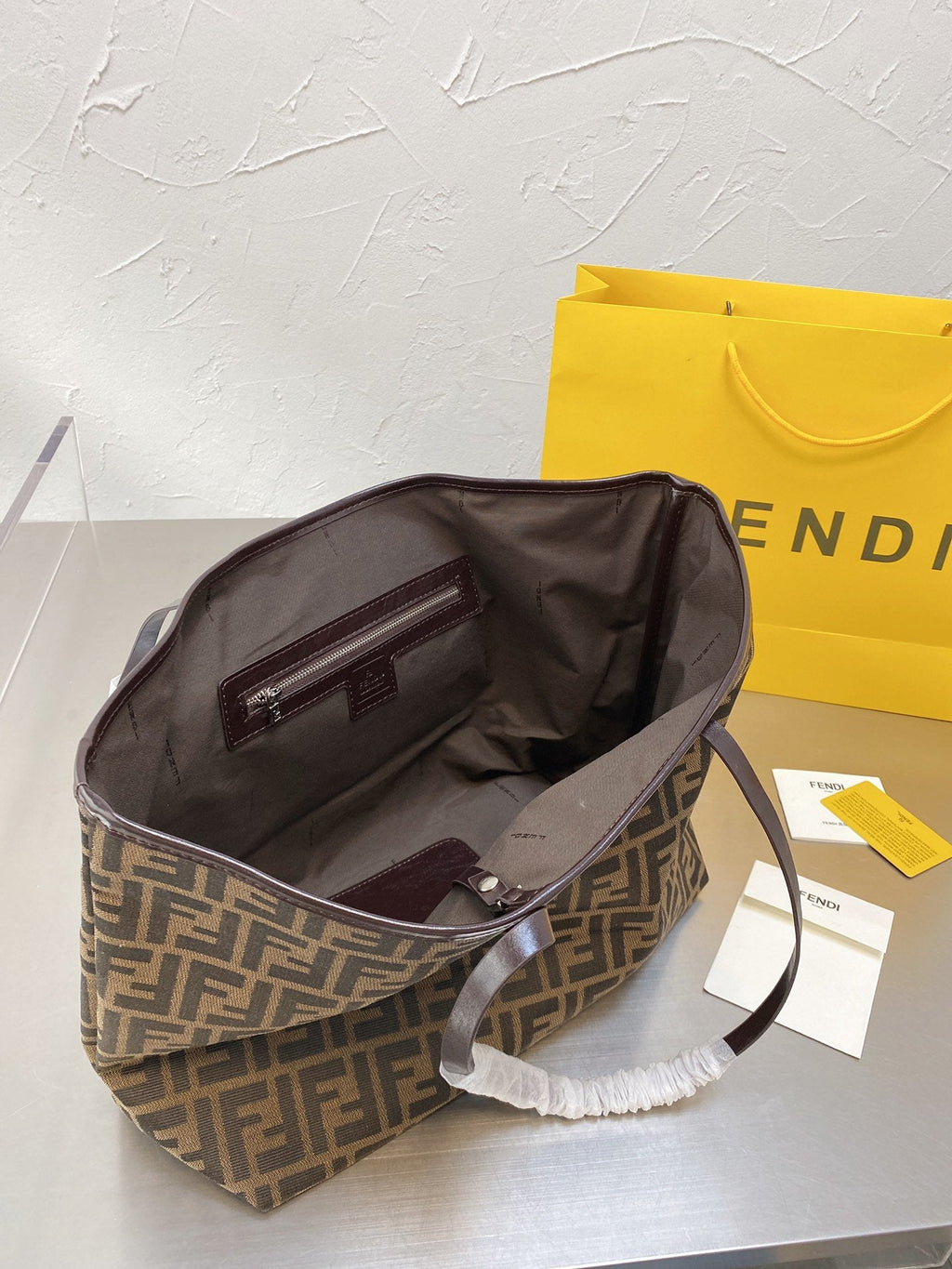 Luxury  Bags Fendi 124