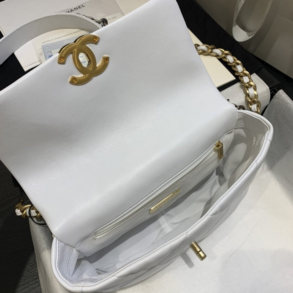 CHANEL 19 Flap Bag