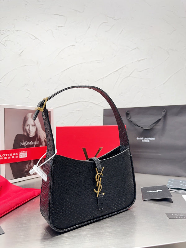 Luxury - Gucci Bags - 139