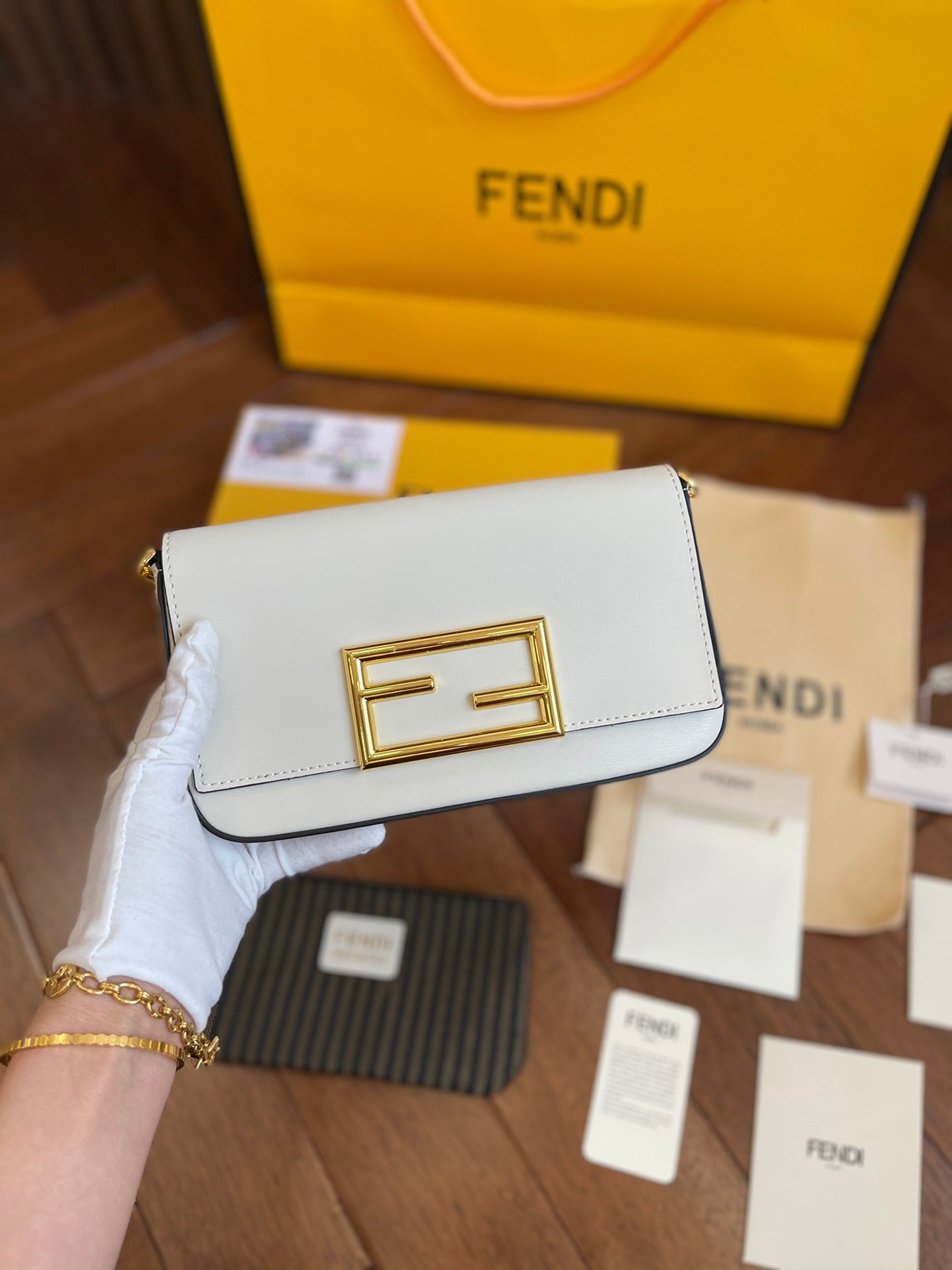 Luxury  Bags Fendi 250