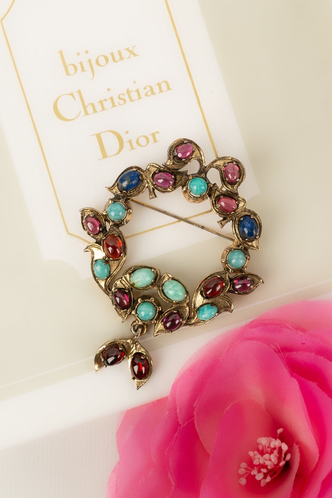 Broche en pâte de verre Dior