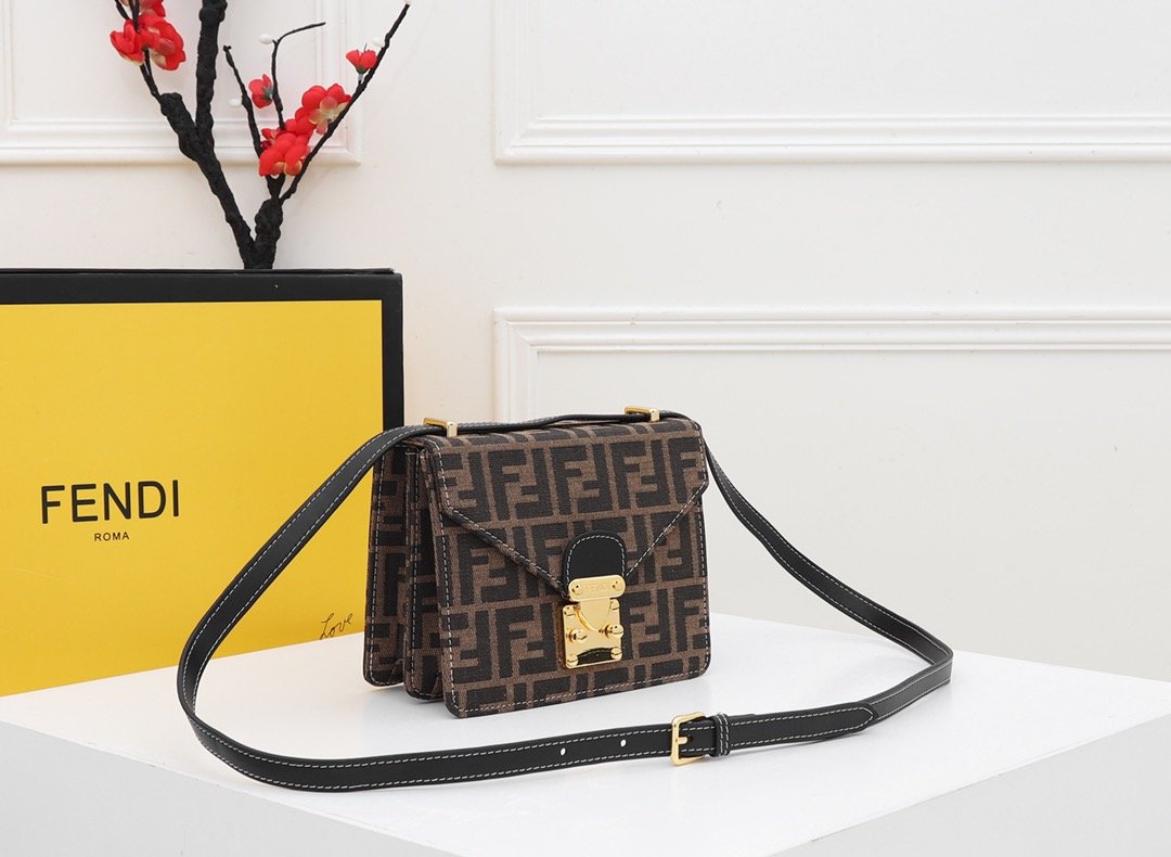 Designer Handbags Fendi 098