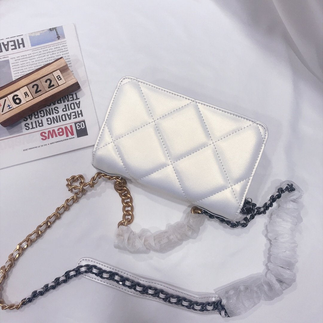 Designer Handbags Chanel 204