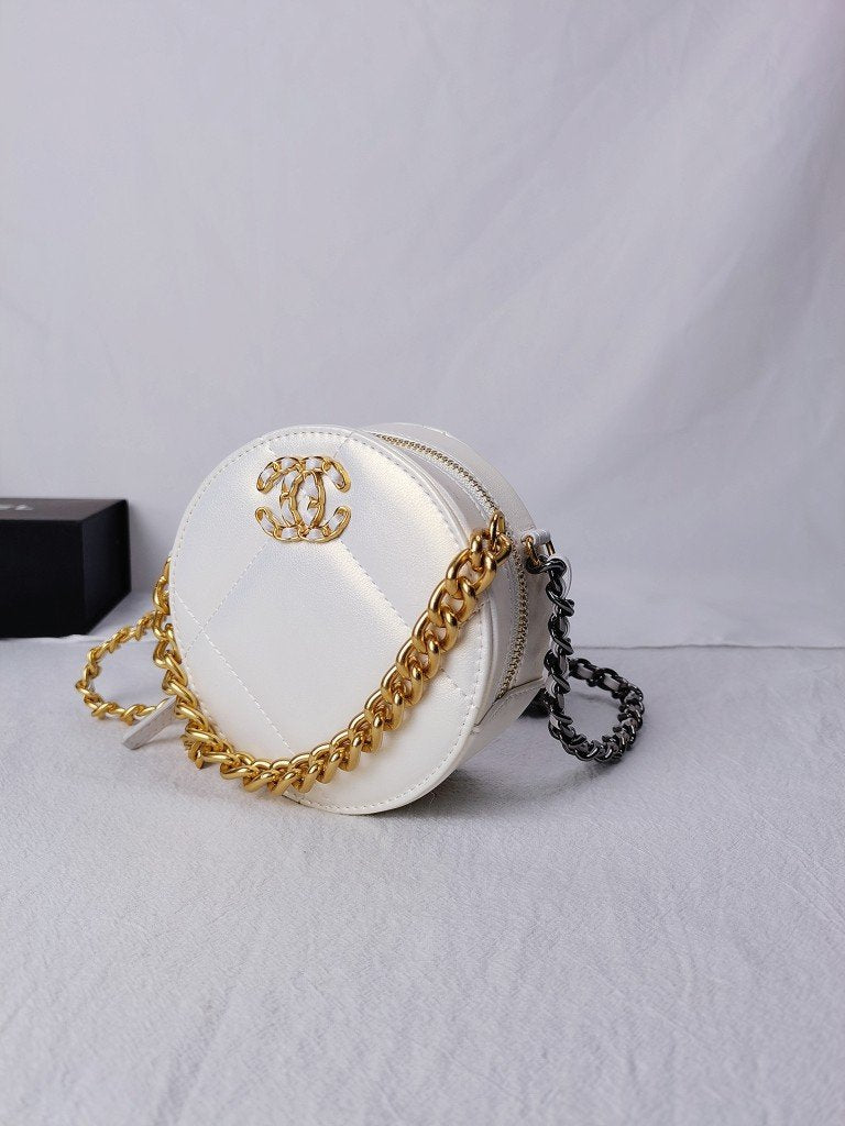 Designer Handbags Chanel 225
