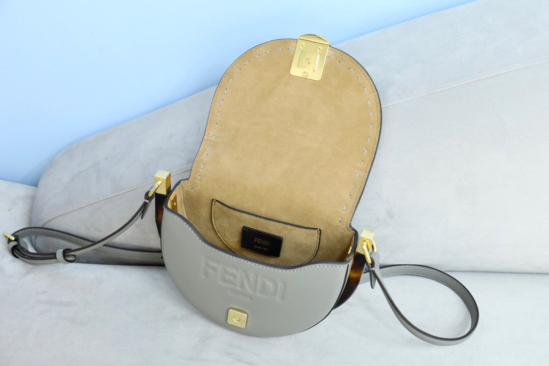 Designer Handbags Fendi 056