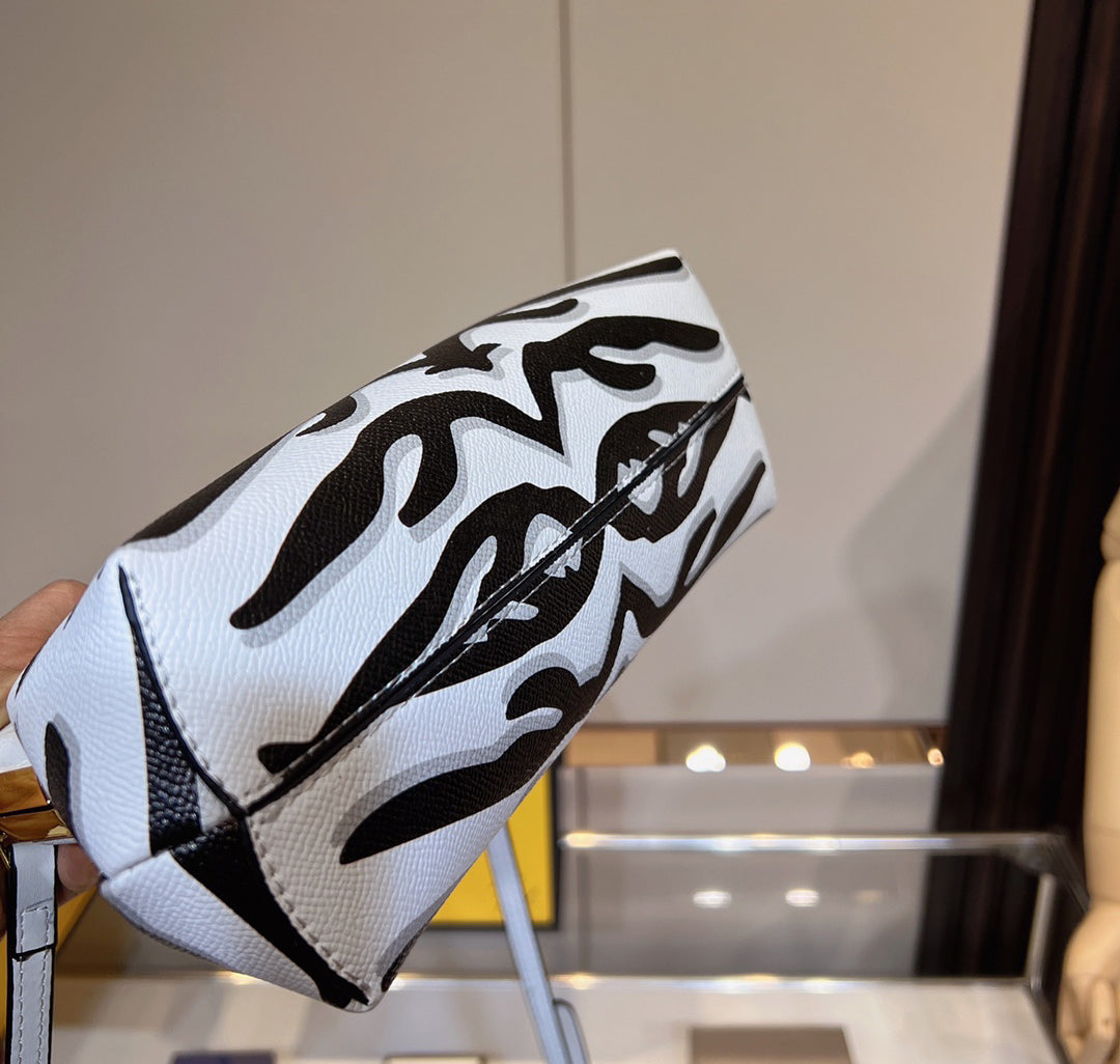 Luxury  Bags Fendi 245
