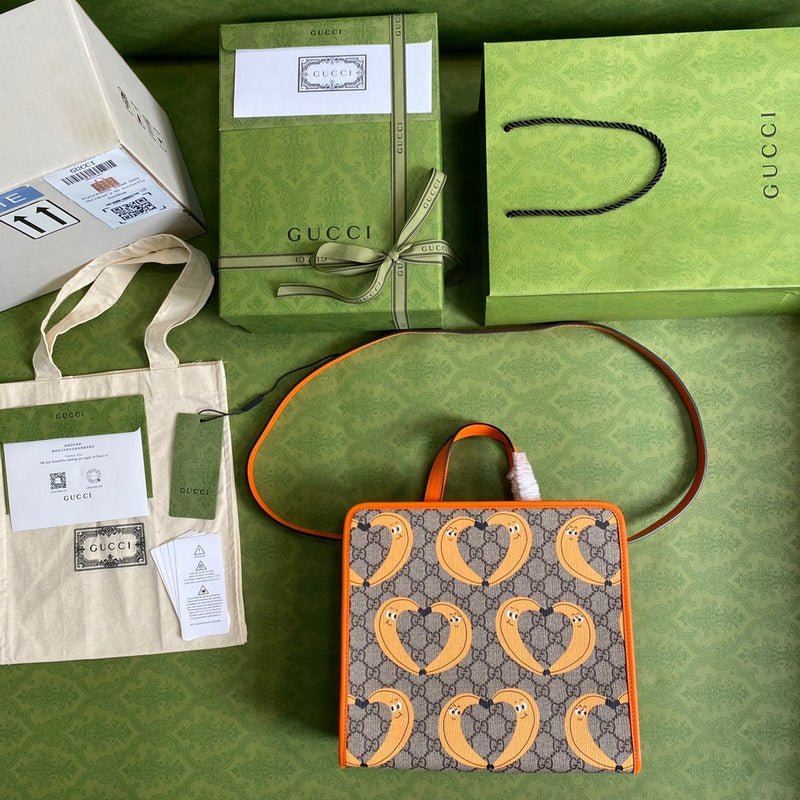 Gucci   Luxury Bags  1058