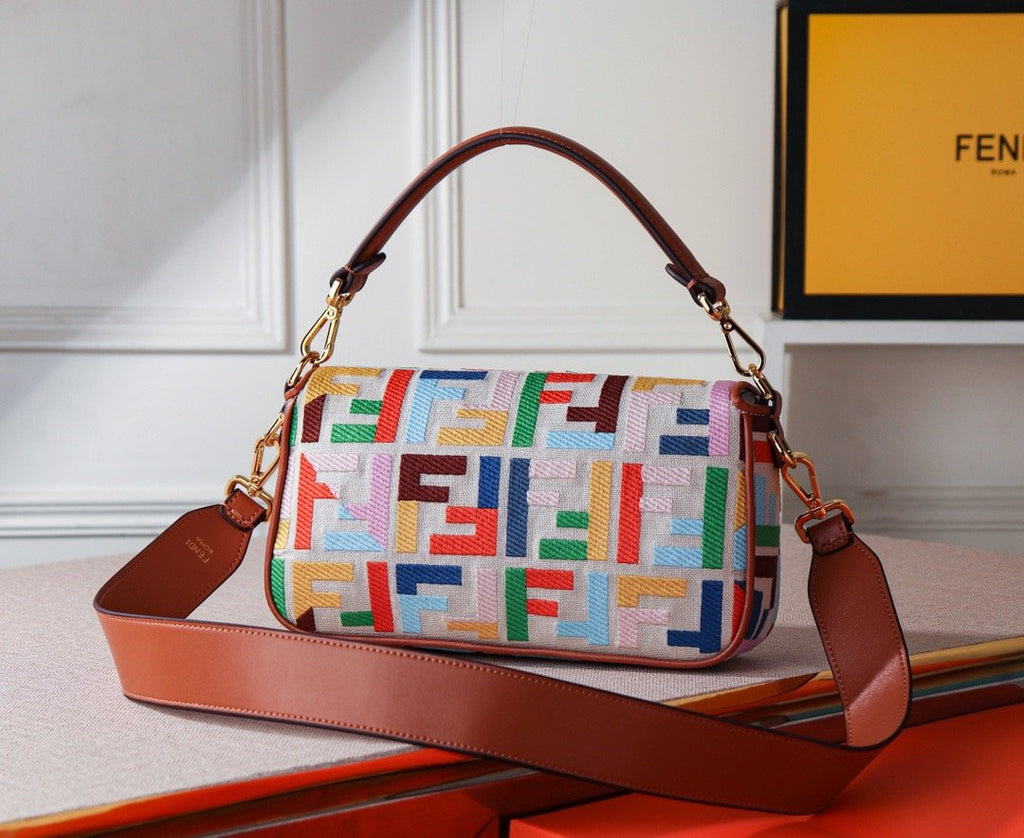 Designer Handbags Fendi 062