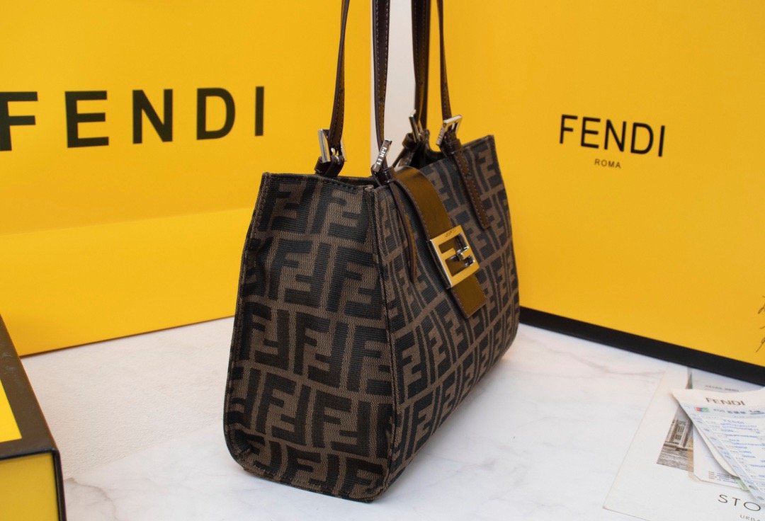 Designer Handbags Fendi 022