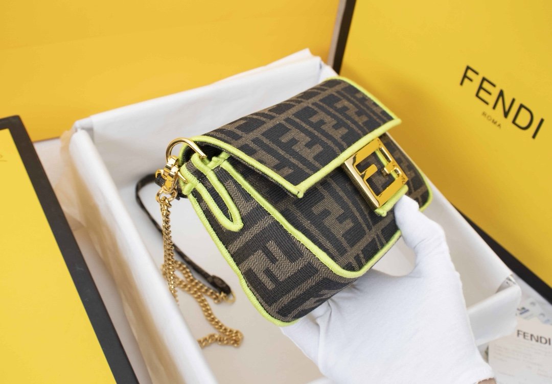 Designer Handbags Fendi 162