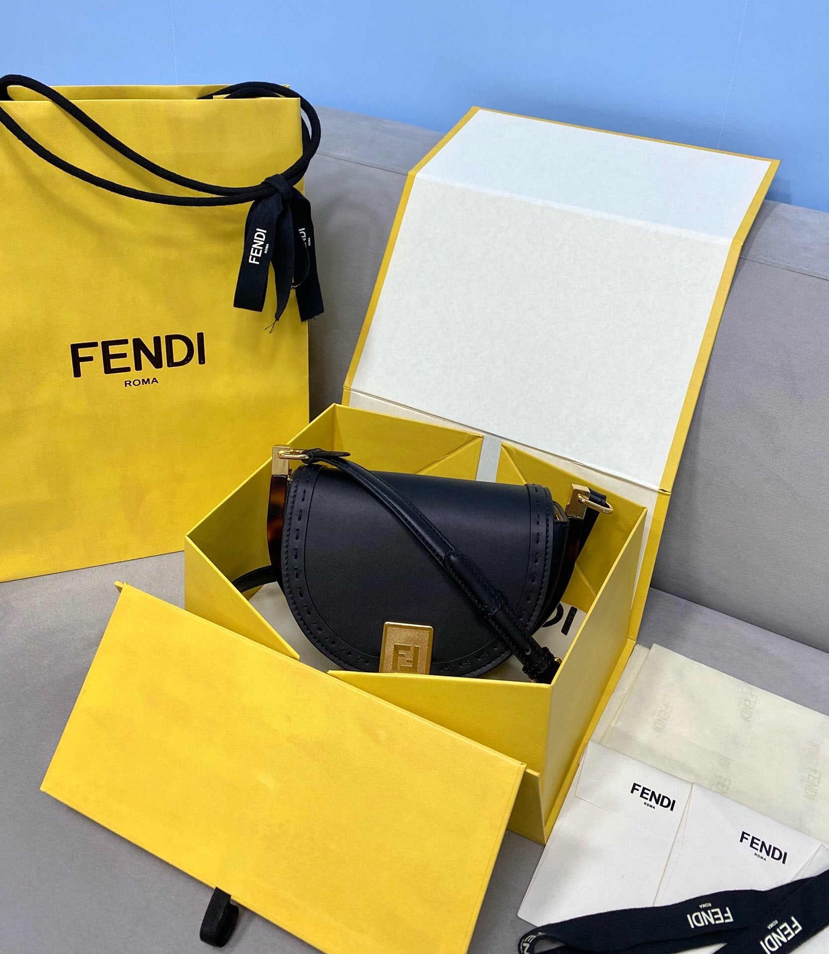 Designer Handbags Fendi 059
