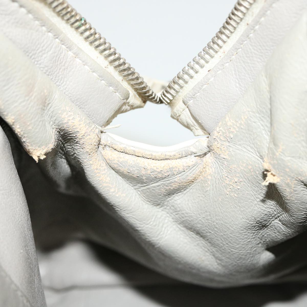 CHRISTIAN DIOR Shoulder Bag Leather White Auth am2766g