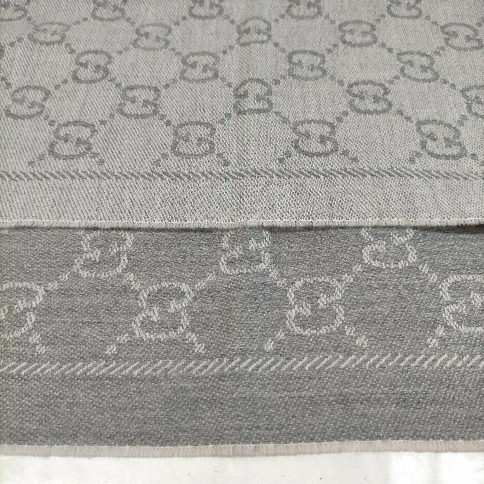Gucci Scarf Grays Wool 100%