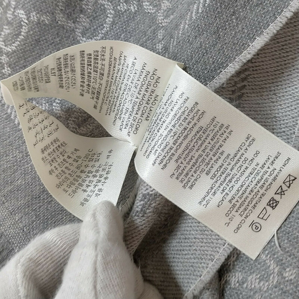 Gucci Scarf Grays Wool 100%