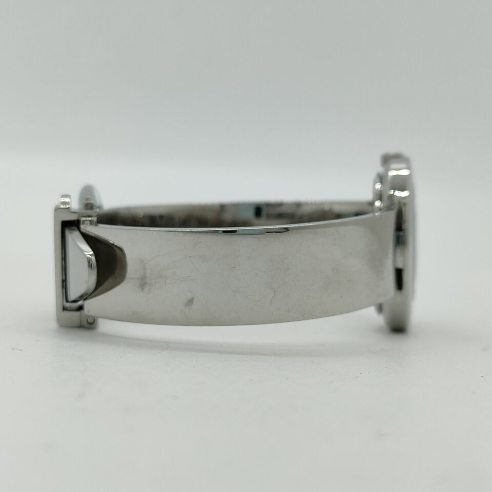 Gucci Watch 6700L  Black X Silver Bangle Watch